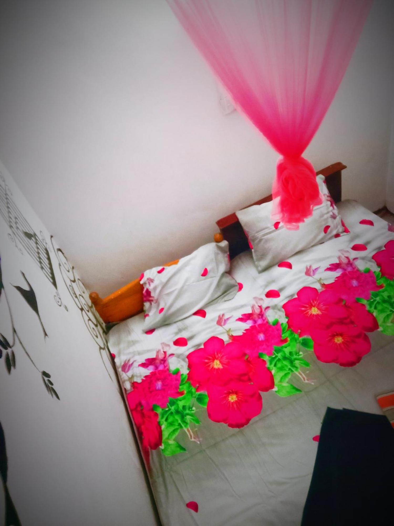 Sandaru Surffing Inn Weligama Room photo