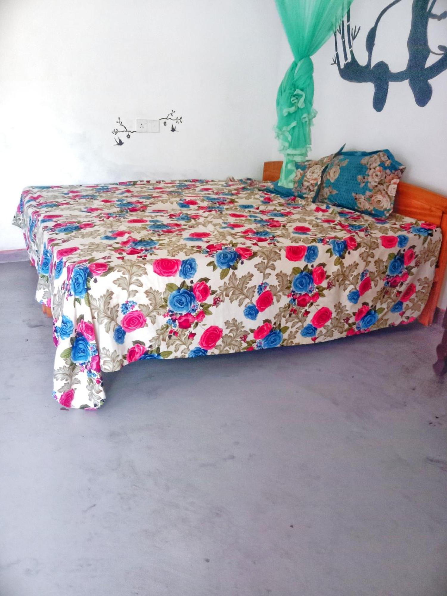 Sandaru Surffing Inn Weligama Room photo