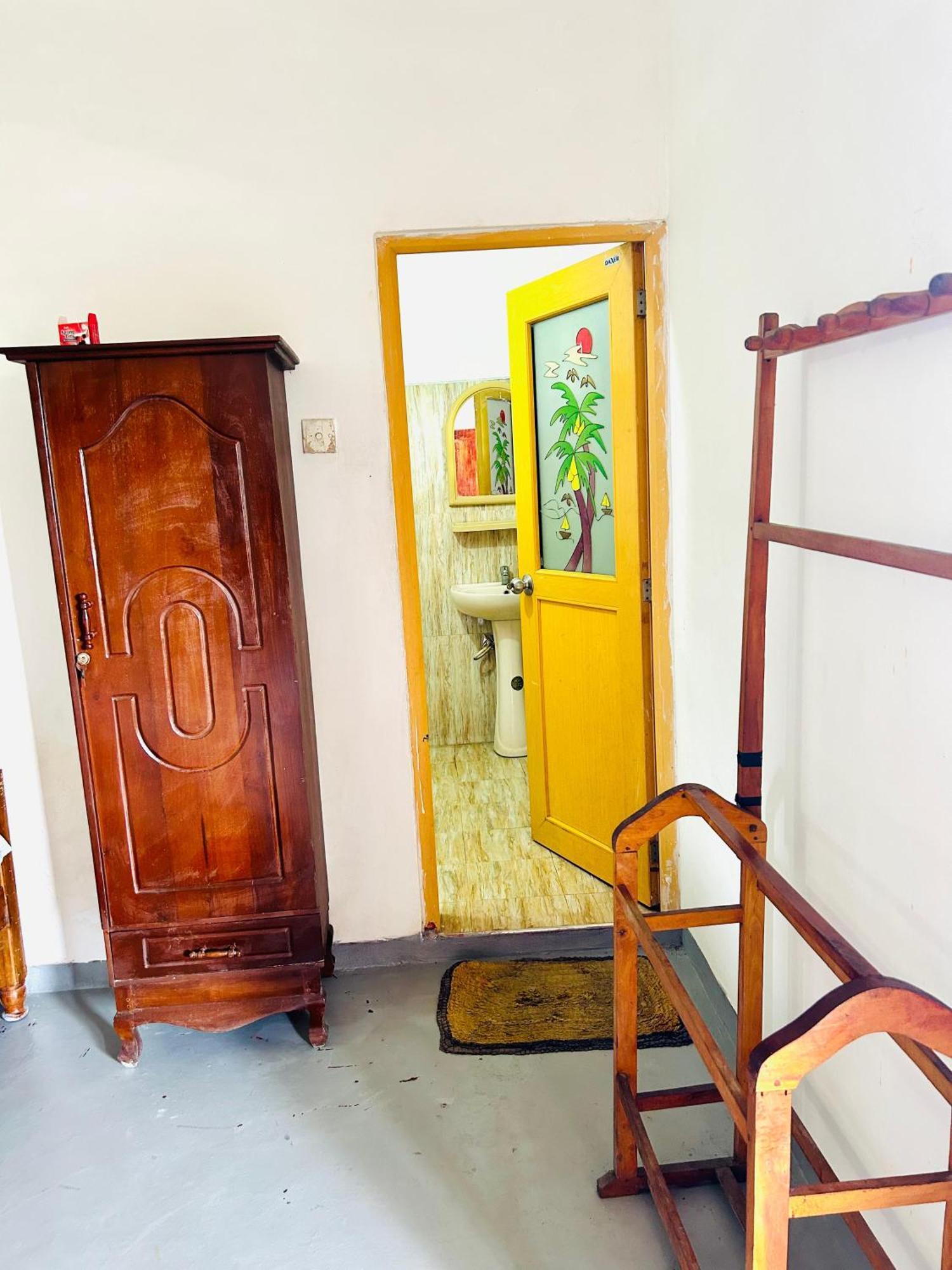 Sandaru Surffing Inn Weligama Room photo