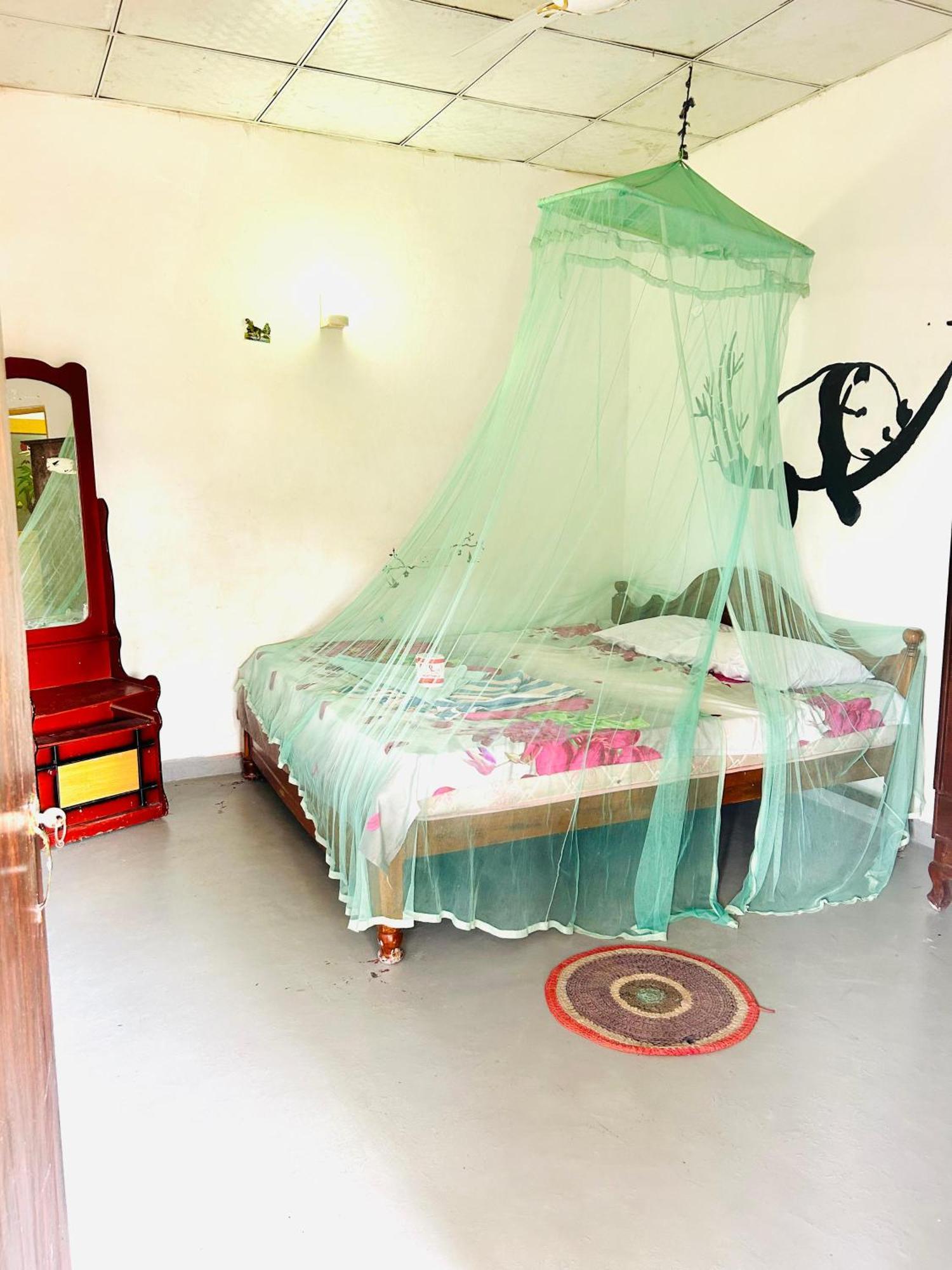 Sandaru Surffing Inn Weligama Room photo